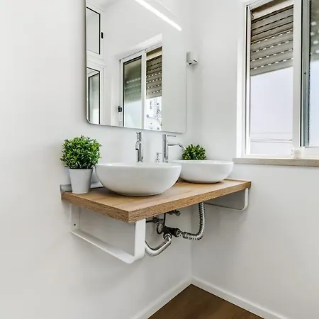 Апартаменты Charming Ii *